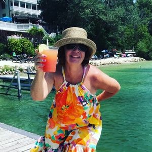 Meet your Posher, Julie